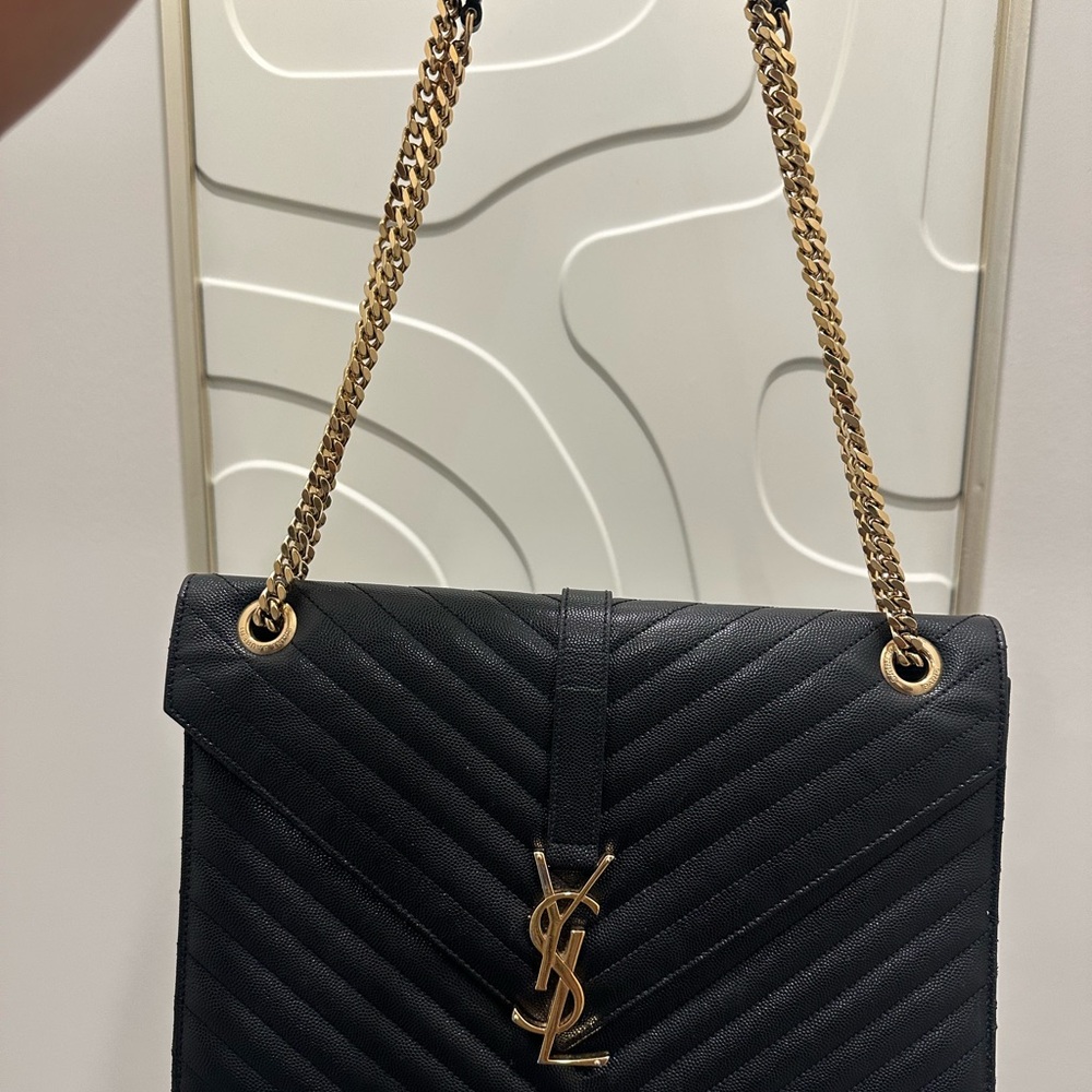 Yves Saint Laurent Black Quilted Shoulder Bag with Gold Chain Size LARGE - Picture 7 of 9